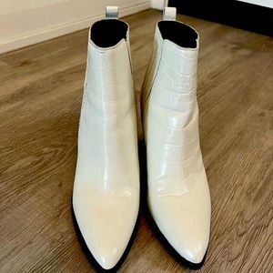 Marc Fisher lightly worn white croc booties
